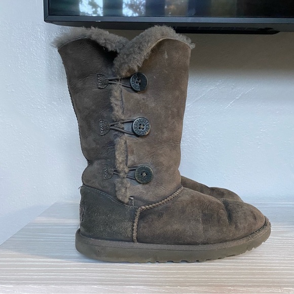 UGG Australia Bailey Button Triplet Tall Gray Suede Boots Size 7 - Picture 1 of 8